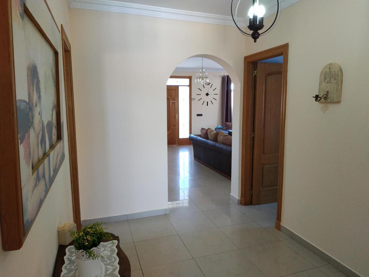 Villa Casa Del Sol: Spacious 3-Bedroom with Private Solar-Heated Pool Triquivijate Exterior photo