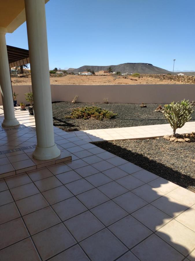 Villa Casa Del Sol: Spacious 3-Bedroom with Private Solar-Heated Pool Triquivijate Exterior photo