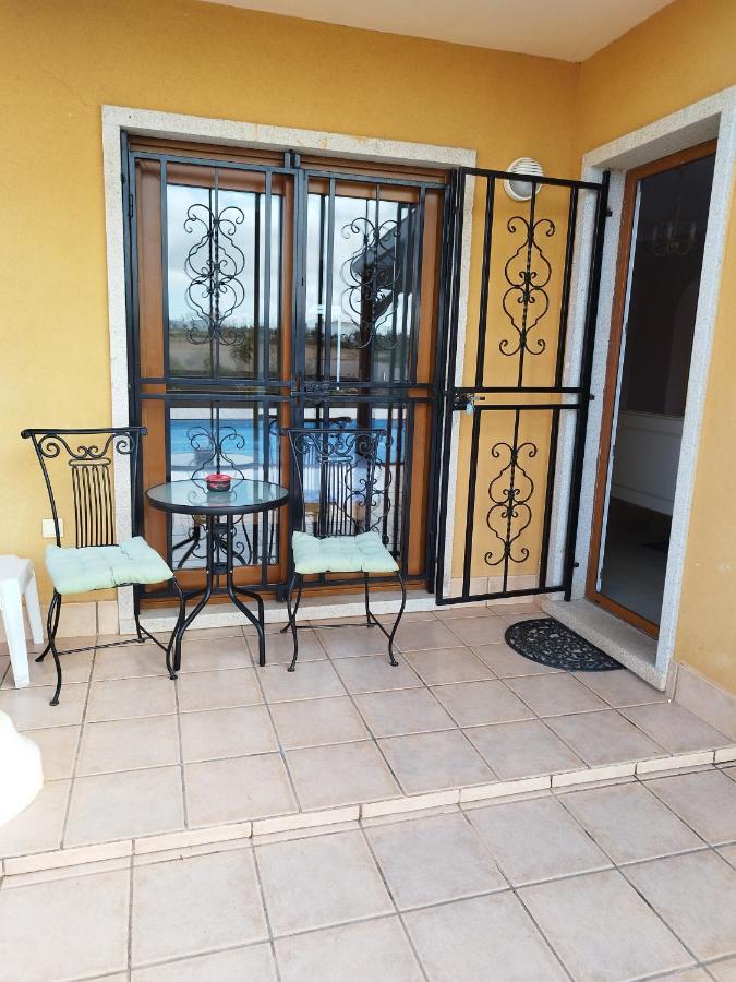 Villa Casa Del Sol: Spacious 3-Bedroom with Private Solar-Heated Pool Triquivijate Exterior photo